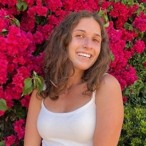 Meet your Posher, Abigail